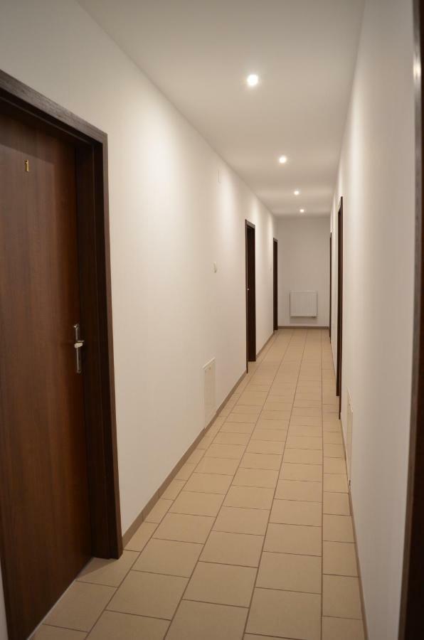 Noclegi U Adama Kajetany Exteriér fotografie